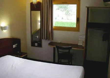 Comfort Grenoble Egreve Hotel 2*