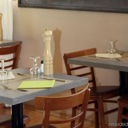 Comfort Grenoble Egreve 2* Saint-Egreve